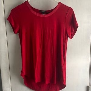 Alfani Women’s essential scoop neck red tee shirt.  Size PP